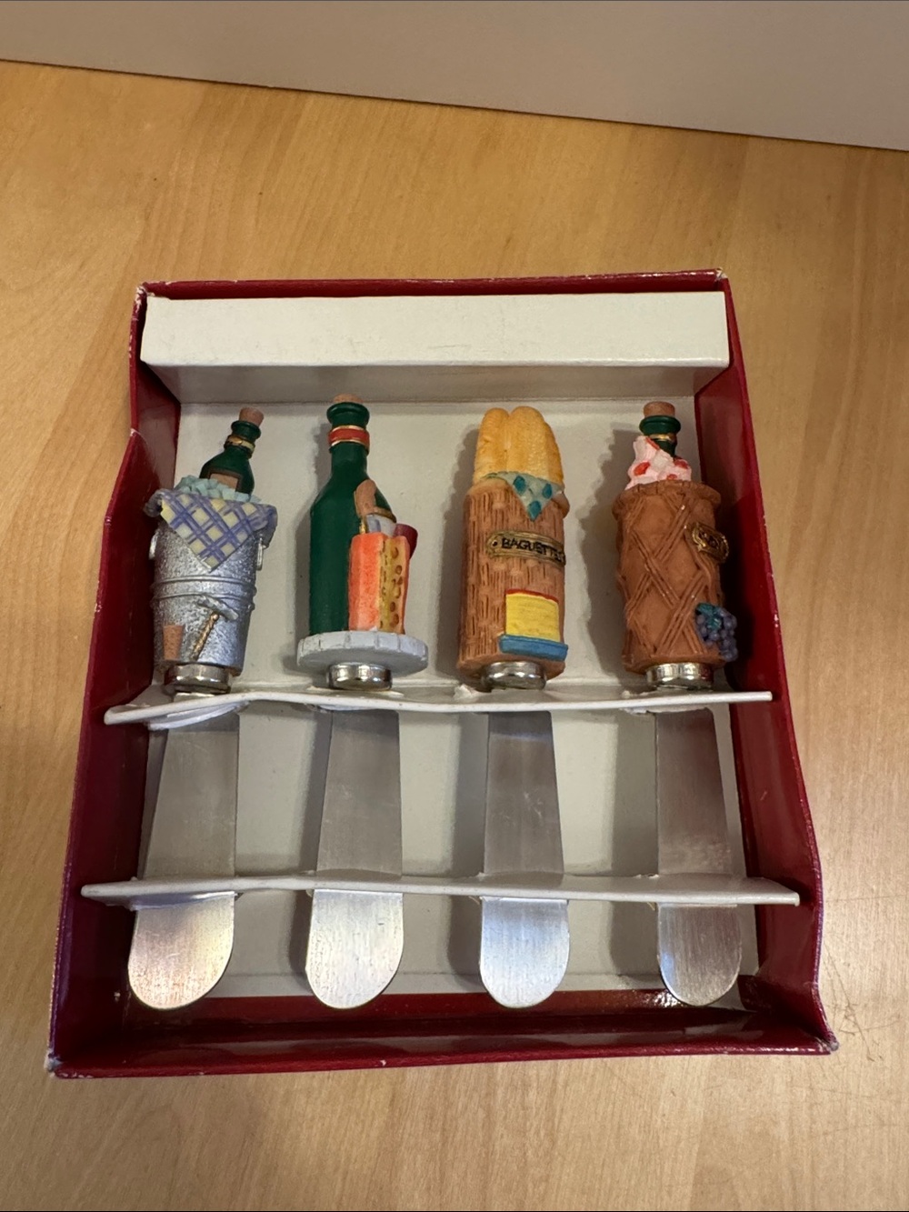 VTG Cardinal gourmet wine & cheese themed spreaders - set of 4